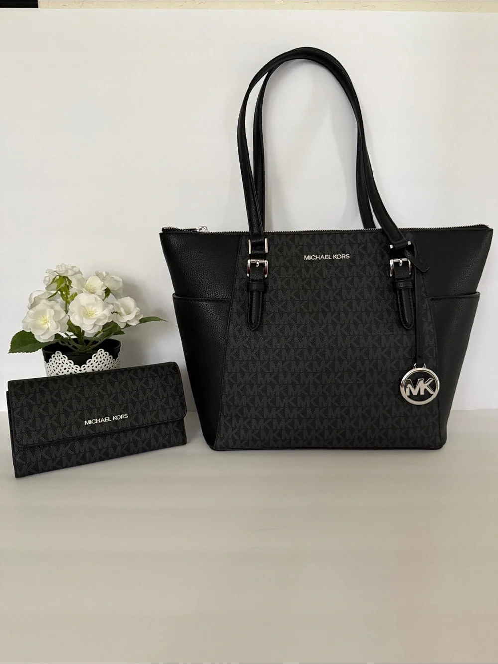 Michael Kors LG Charlotte Tote Bag + Matching Wallet